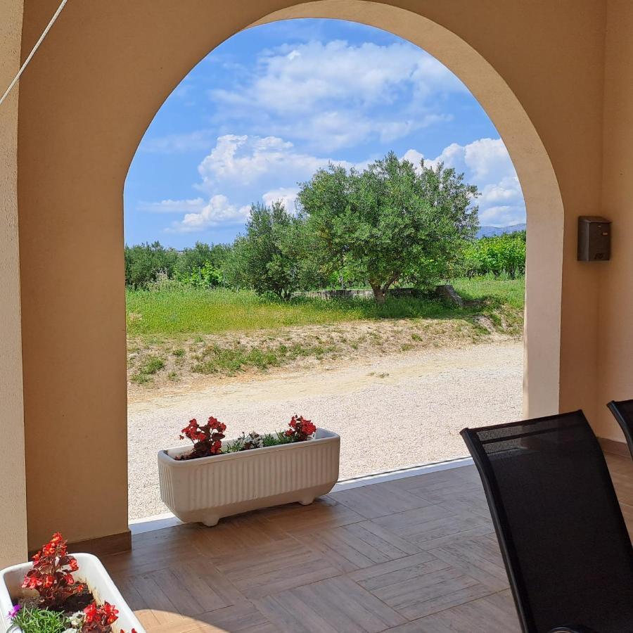 Apartman Darija 2 Podstrana Bagian luar foto